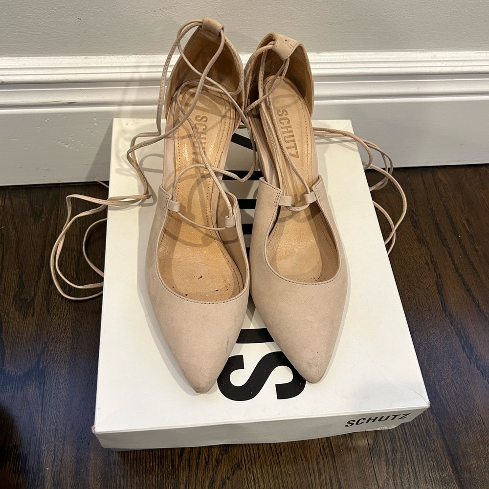Schutz Bibian Cream Beige Wrap Wedge shoes Size 8